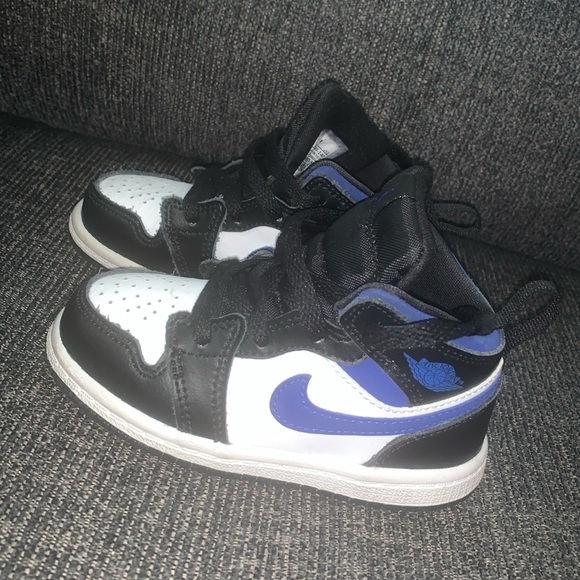 Gently worn Toddler size 7C, White, Blue and Black Air Jordan 1s - Picture 1 of 6